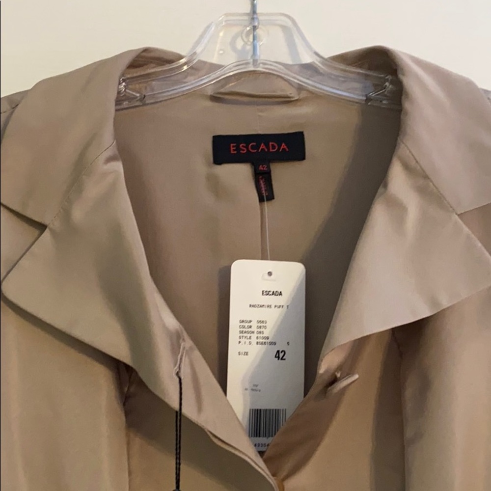NWT ESCADA silk trench coat in champagne, size 42